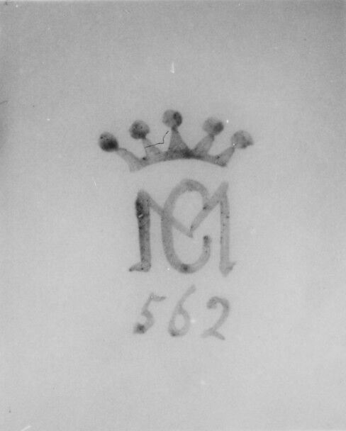 Vase, Mount Washington Glass Company (American, New Bedford, Massachusetts, 1837–1958), Blown, enameled, and gilded “Crown Milano” glass, American