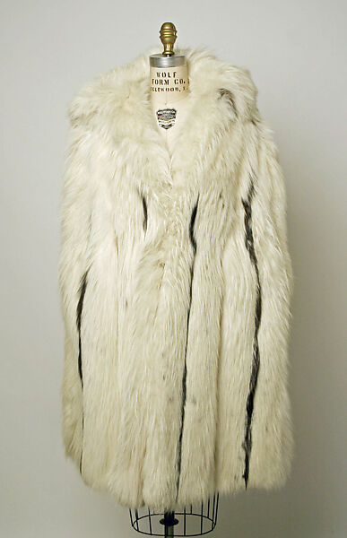 Cape, fur, silk, American 