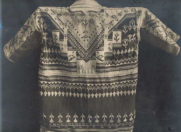 Damir Coat with Short Sleeves, Wool, silk, and metal wrapped thread; slit-tapestry weave