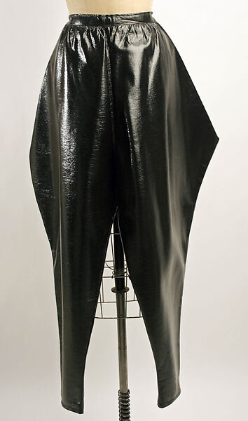 "Hommage to Magritte", Rae Spencer-Cullen (British), cotton, plastic (polyurethane), British