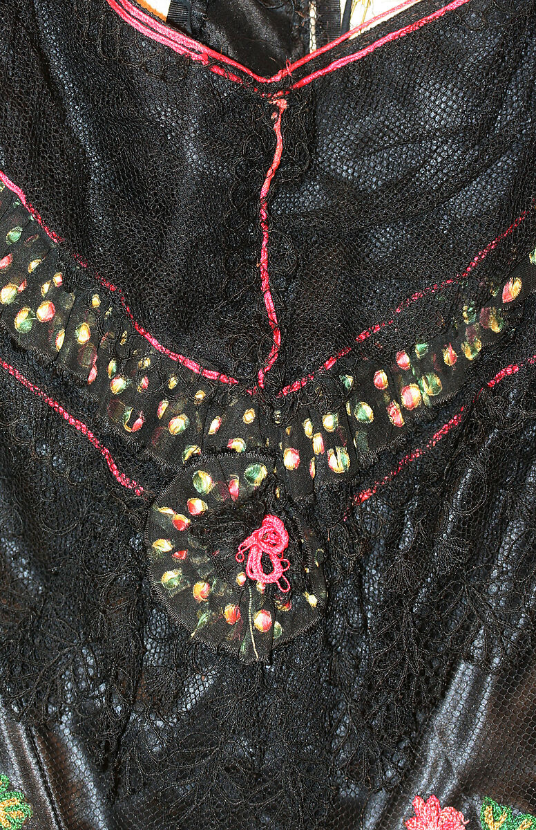 Evening dress, silk, probably British