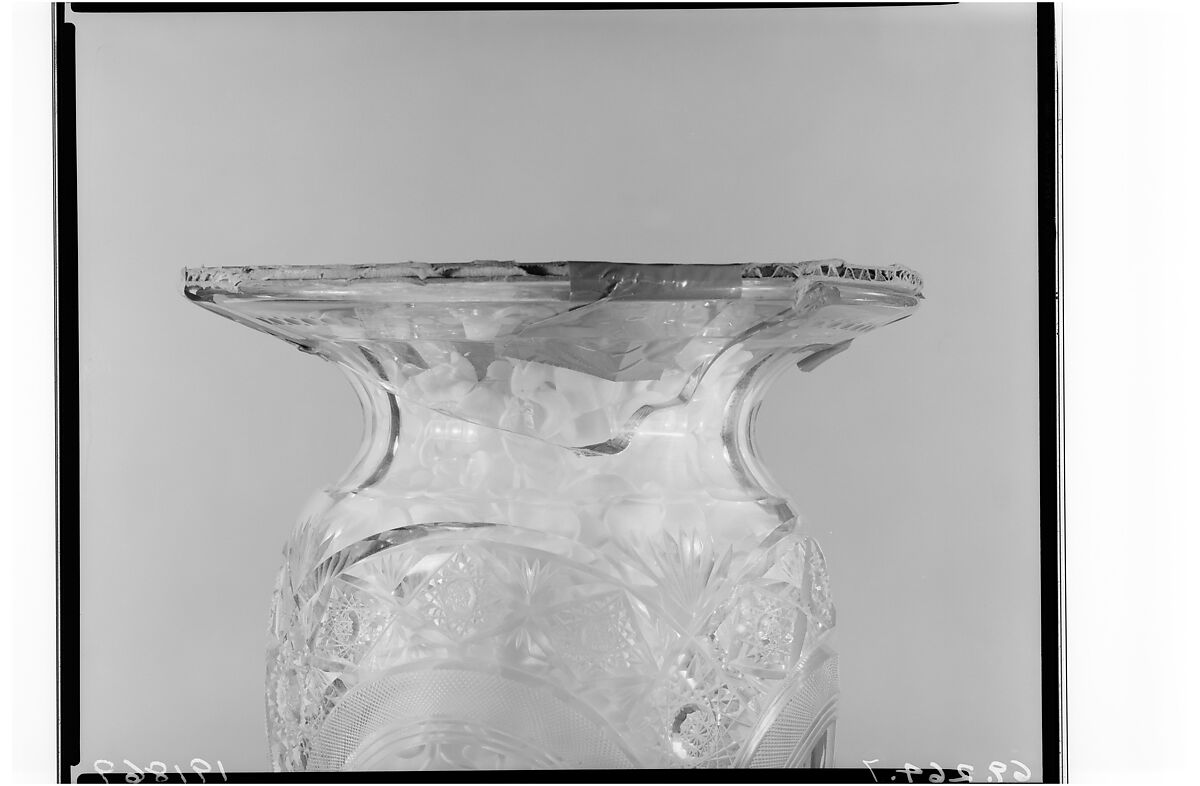 Vase, H. P. Sinclaire and Company (1904–28), Blown, cut, and engraved glass, American