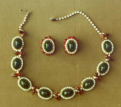 Jewelry set, Hattie Carnegie, Inc. (American, 1918–1965), glass, base metal, plastic, American 