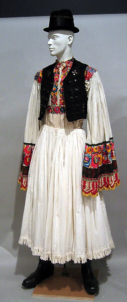 Traditional Hungarian Dress - Hungarian Living