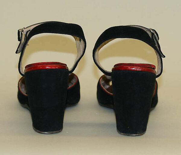 Sandals, suede, American or European