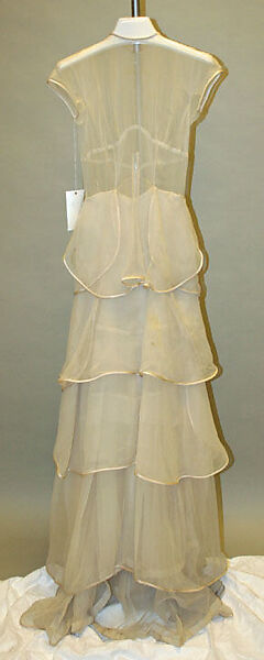 Wedding dress, Hattie Carnegie, Inc. (American, 1918–1965), silk, American 