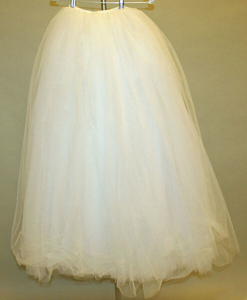 Wedding ensemble, Emanuel (British, 1977–1990), synthetic fiber, silk, plastic, British