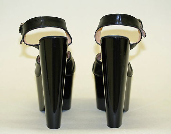 Sandals, Footlight Parade Inc., leather, wood, American