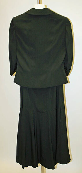 Suit, Mainbocher (French and American, founded 1930), silk, plastic (cellulose nitrate), American