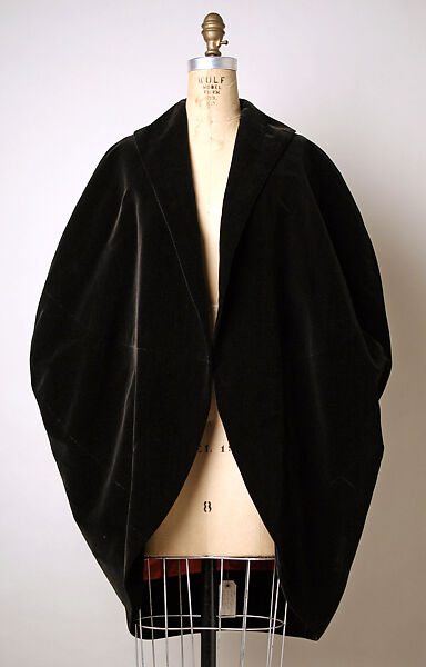 Cape, Pauline Trigère (American, born France, Paris 1908–2002 New York), silk, American 