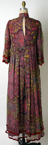 Evening dress, Thea Porter (British (born Israel), Jerusalem 1927–2000 London), silk, rayon, metallic thread, British