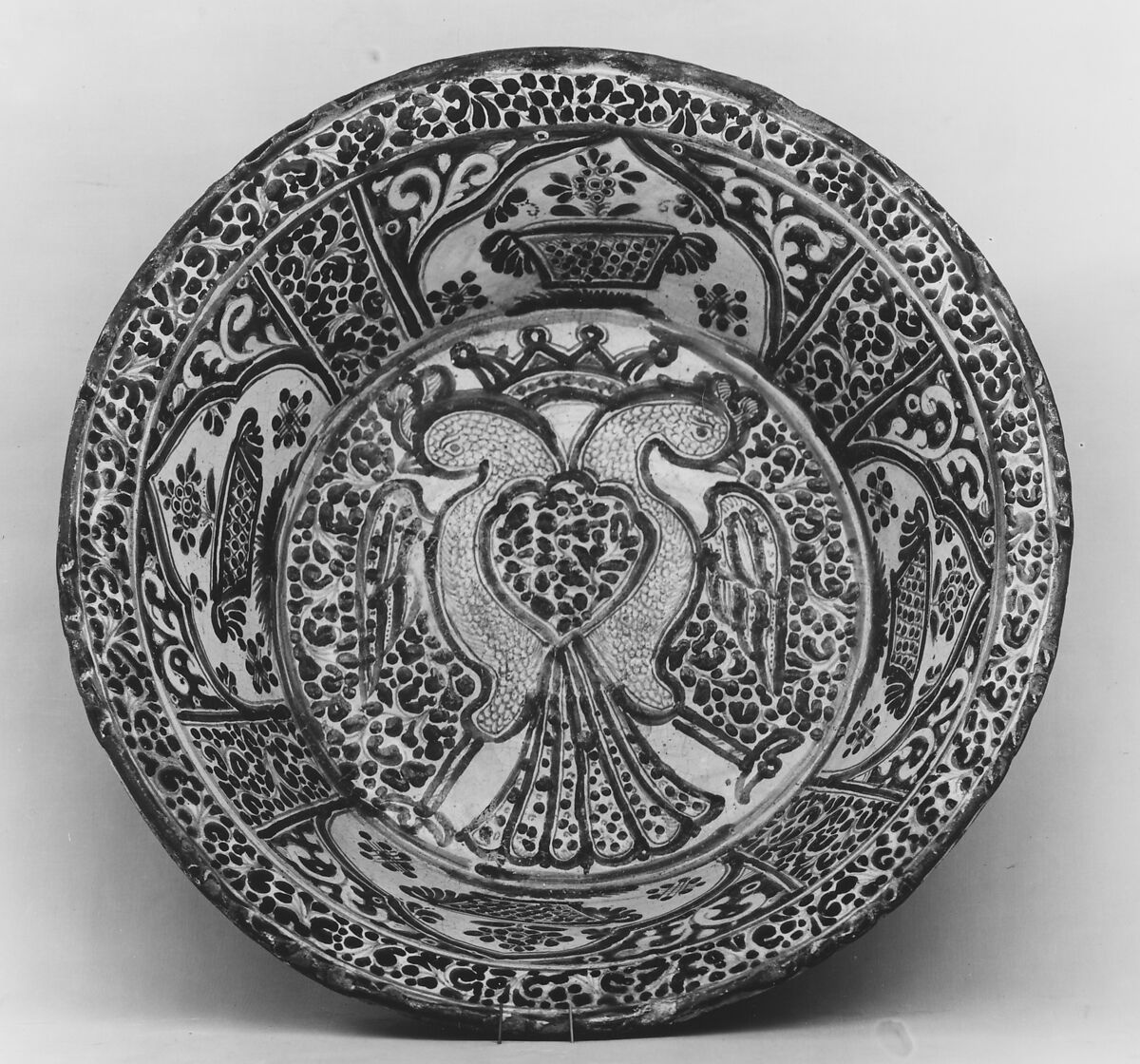 Basin with double-headed eagle, Tin-glazed earthenware, Mexican