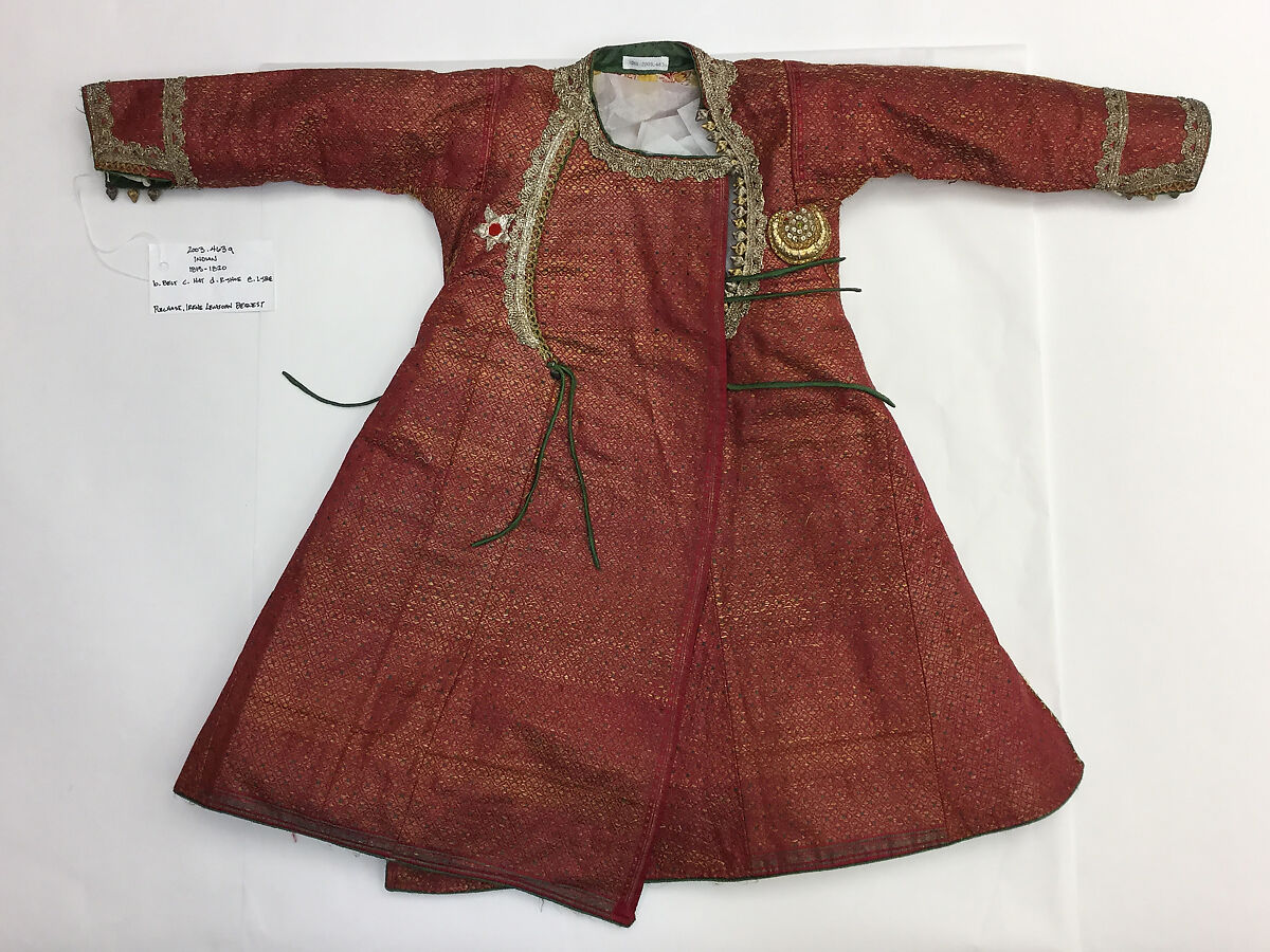 Ensemble, a) silk, cotton, metallic;  b,d,e) cotton, metallic, glass; c) cotton, metallic, glass, insect, India