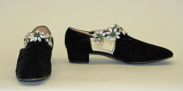 Ensemble, (a–c) James Galanos (American, Philadelphia, Pennsylvania, 1924–2016 West Hollywood, California), (a–c) silk; (d, e) leather; (f) nylon, cotton, American