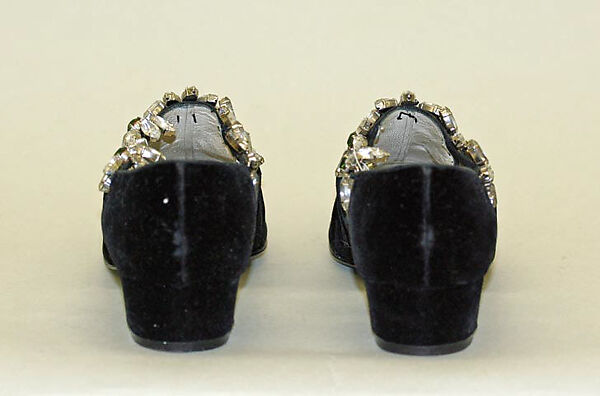 Ensemble, (a–c) James Galanos (American, Philadelphia, Pennsylvania, 1924–2016 West Hollywood, California), (a–c) silk; (d, e) leather; (f) nylon, cotton, American