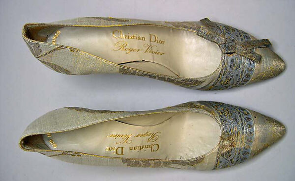 Evening ensemble, (a, b) House of Givenchy (French, founded 1952), silk, metallic threads, French