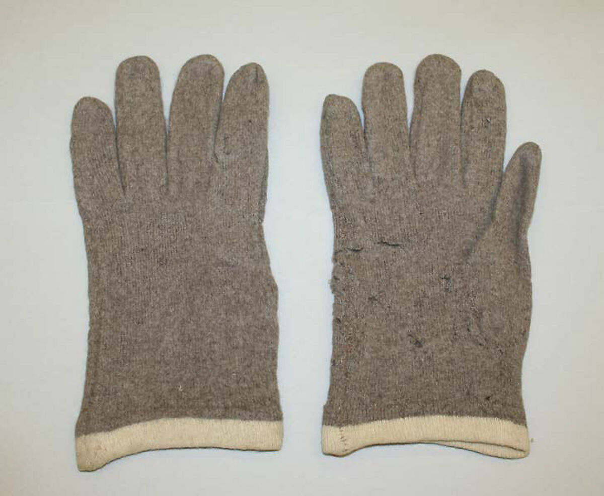 Gloves, wool, British 