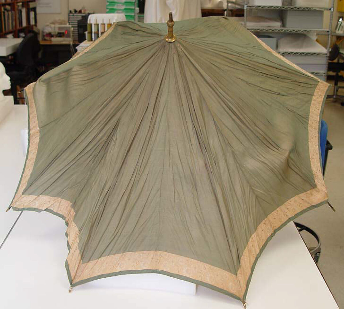 Umbrella, silk, metal, British 