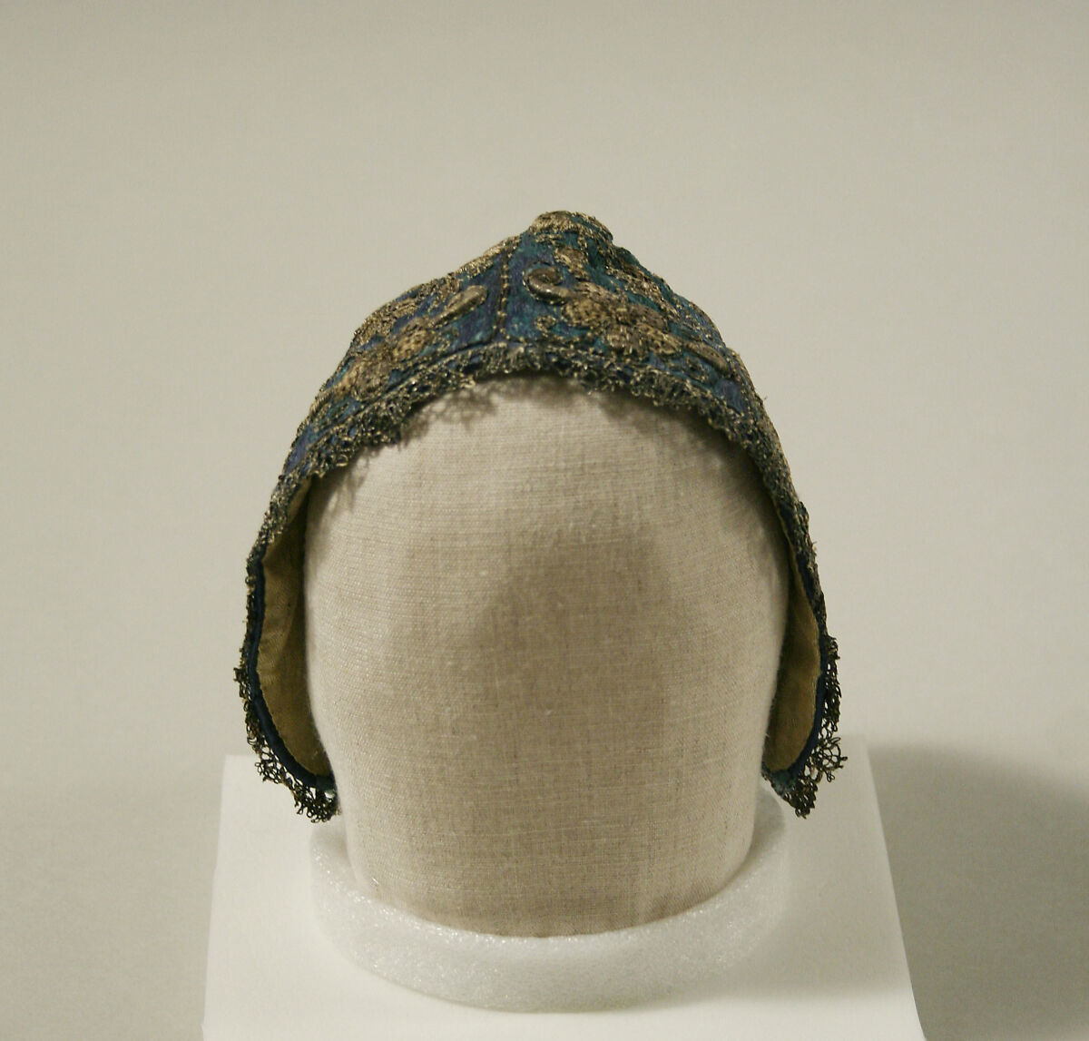 Cap, silk, metal thread, European