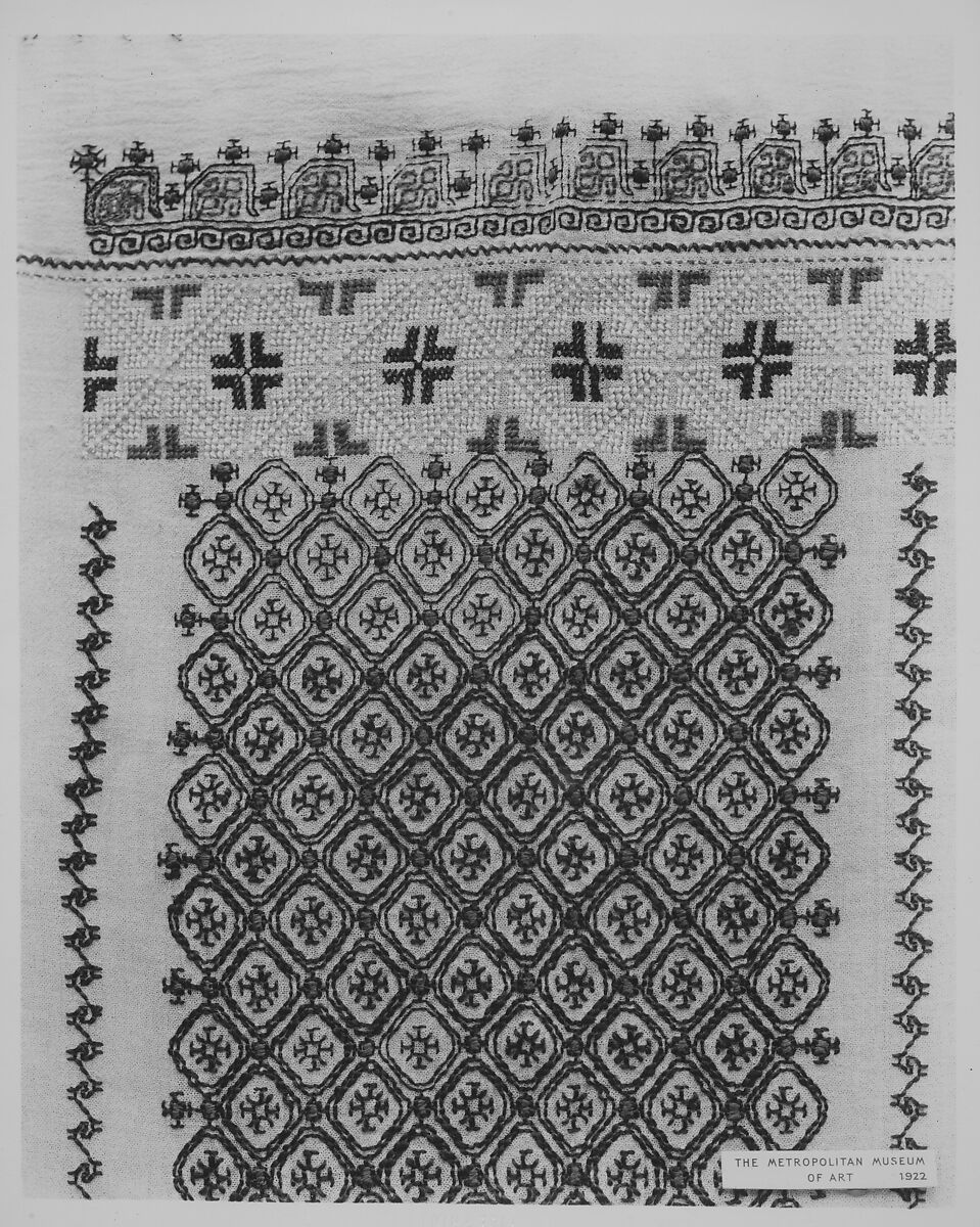 Ensemble, linen, Romanian