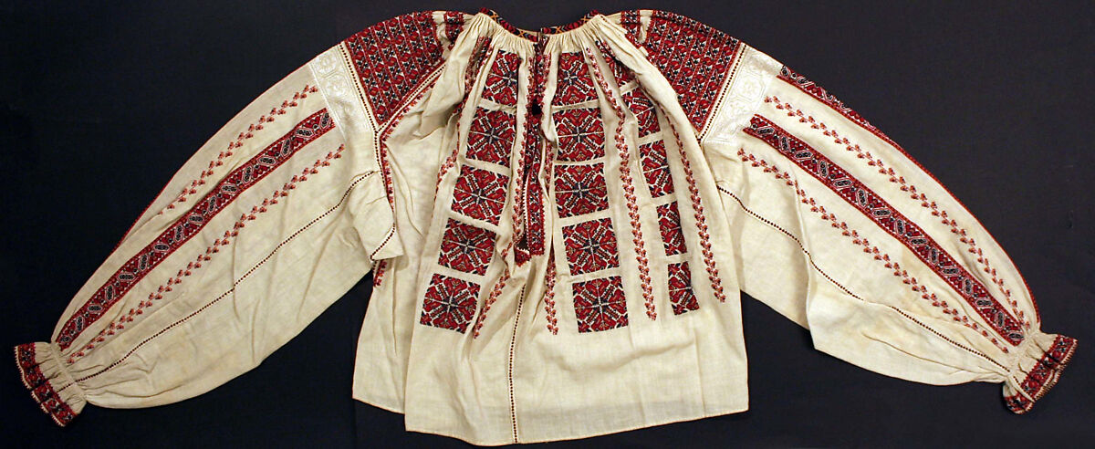 Ensemble, (a, c) cotton
(b,d) wool, Romanian 