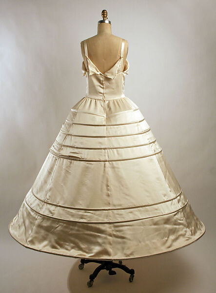 "Secret Dress", Yohji Yamamoto (Japanese, born Tokyo, 1943), silk, Japanese