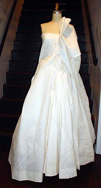 Wedding dress, Yohji Yamamoto (Japanese, born Tokyo, 1943), a) cotton, nylon, silk; b) cotton, nylon, Japanese