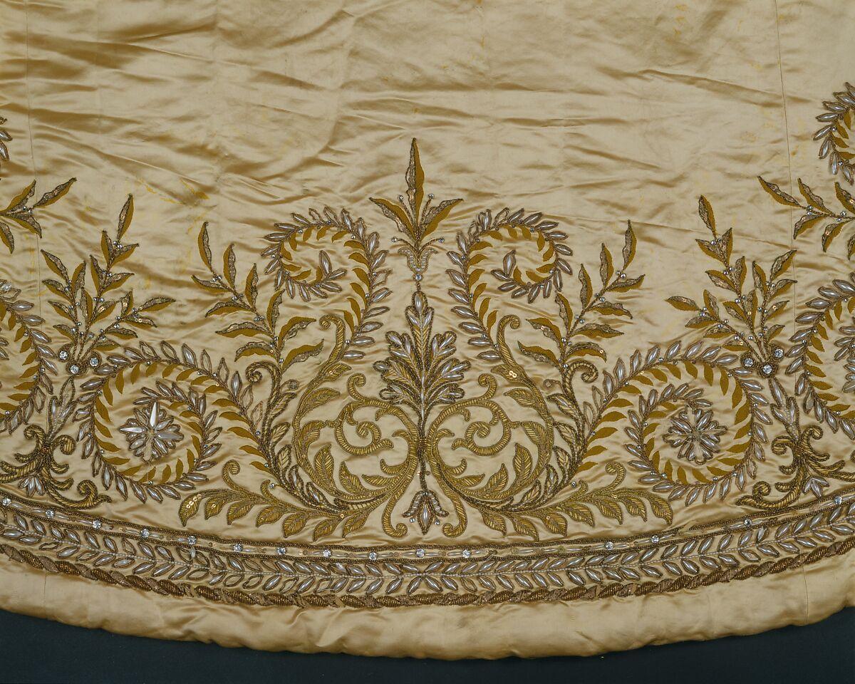 Court train, silk, bronze, glass, French
